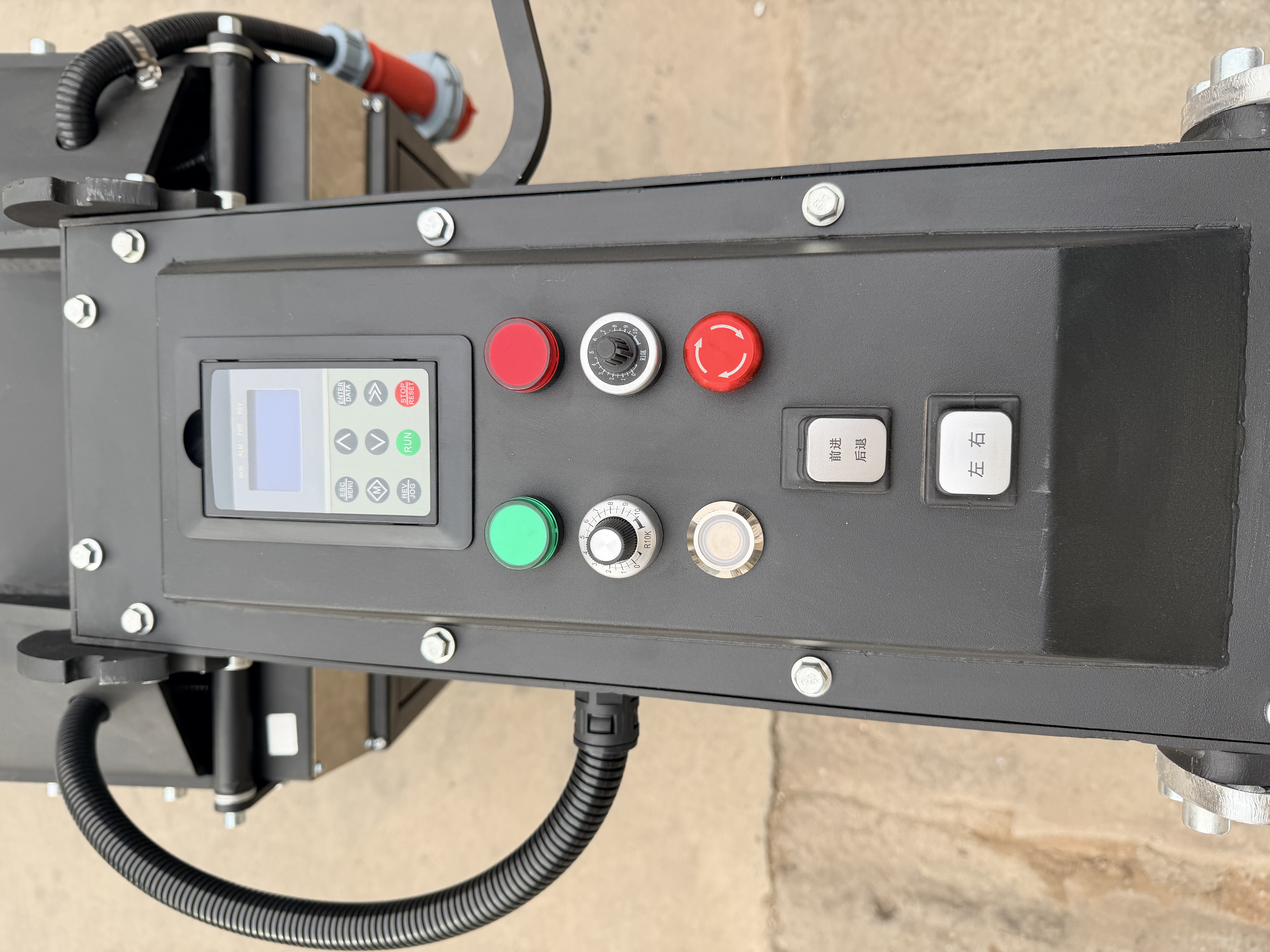 QIUTIAN MACHINERY QT900 control panel detail